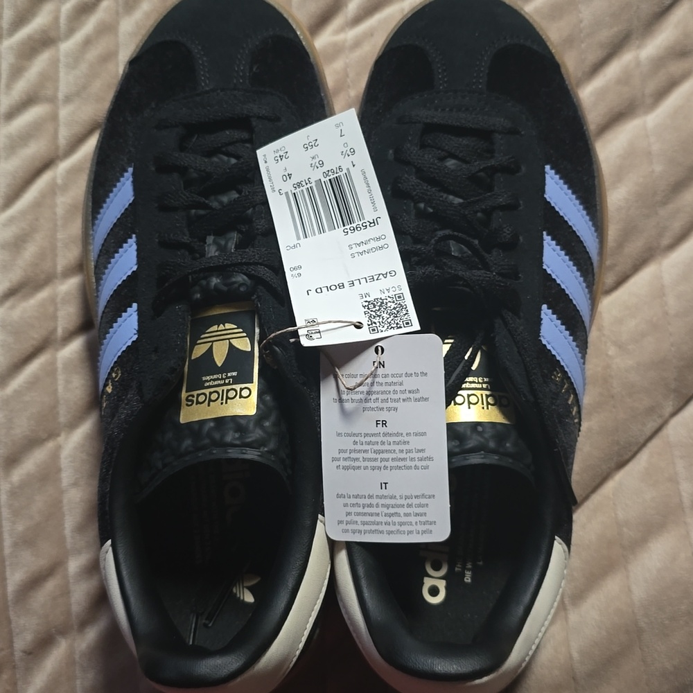 adidas Gazelle Bold J Sneakers w Light Blue Stripes and Gold Tongue Logos NWT